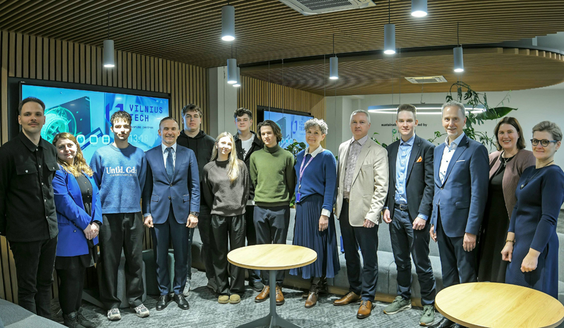 „Oro navigacija“ investuoja į ateities talentus: skirtos stipendijos AGAI, EF ir FMF studentams